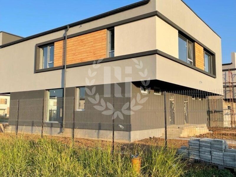 Balotesti, vila duplex 4 camere